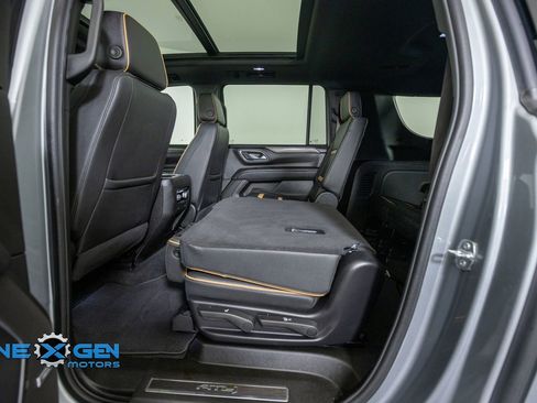 Used 2024 GMC Yukon XL AT4 w/ AT4 Premium Plus Package AWD/4WD image 28