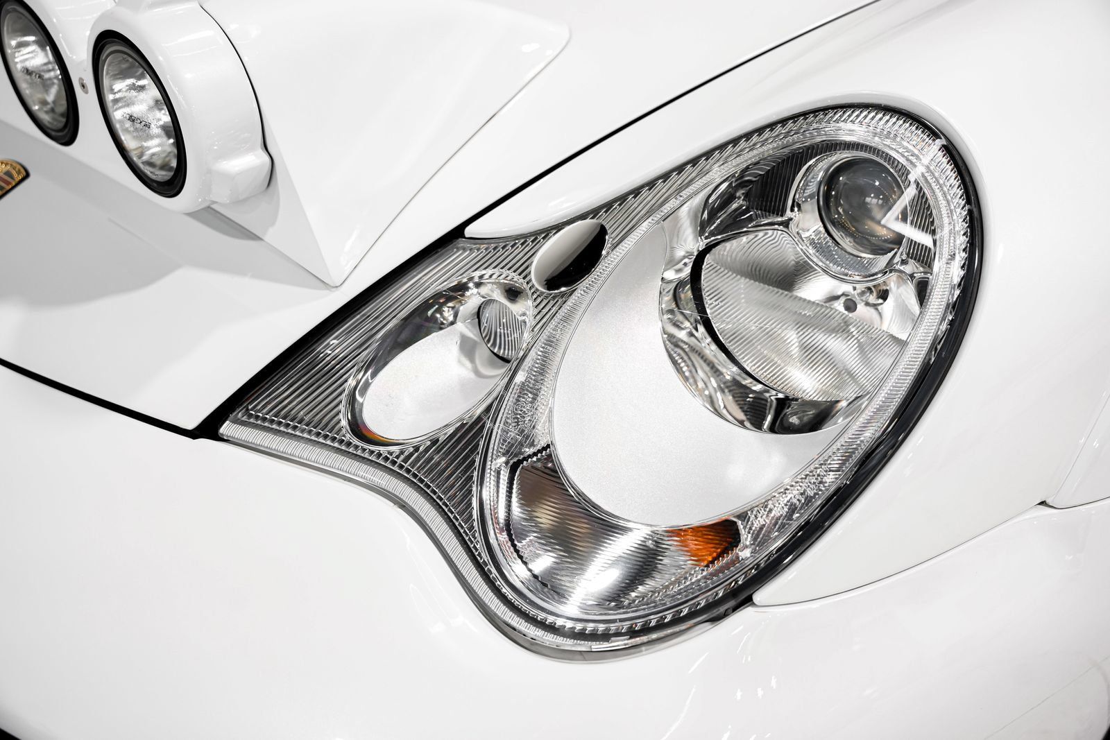 Used 2003 Porsche 911 Carrera 4S AWD/4WD image 32
