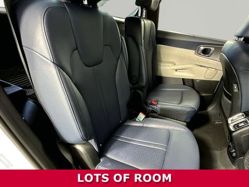 Certified 2023 Kia Sorento SX Prestige w/ Panoramic Sunroof Package AWD/4WD image 22