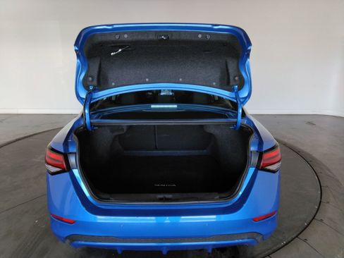 Used 2025 Nissan Sentra SV FWD image 8