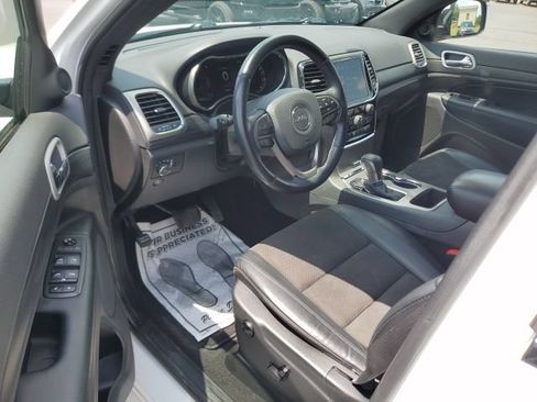 Used 2021 Jeep Grand Cherokee Laredo X AWD/4WD image 12