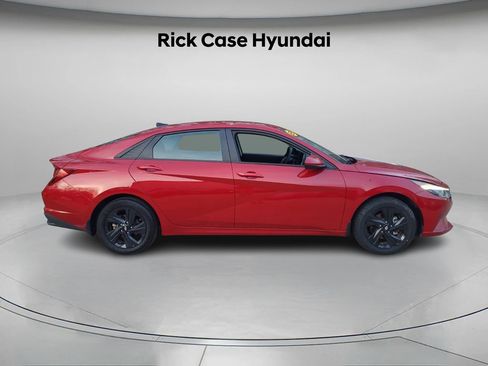 Used 2023 Hyundai Elantra SEL image 4