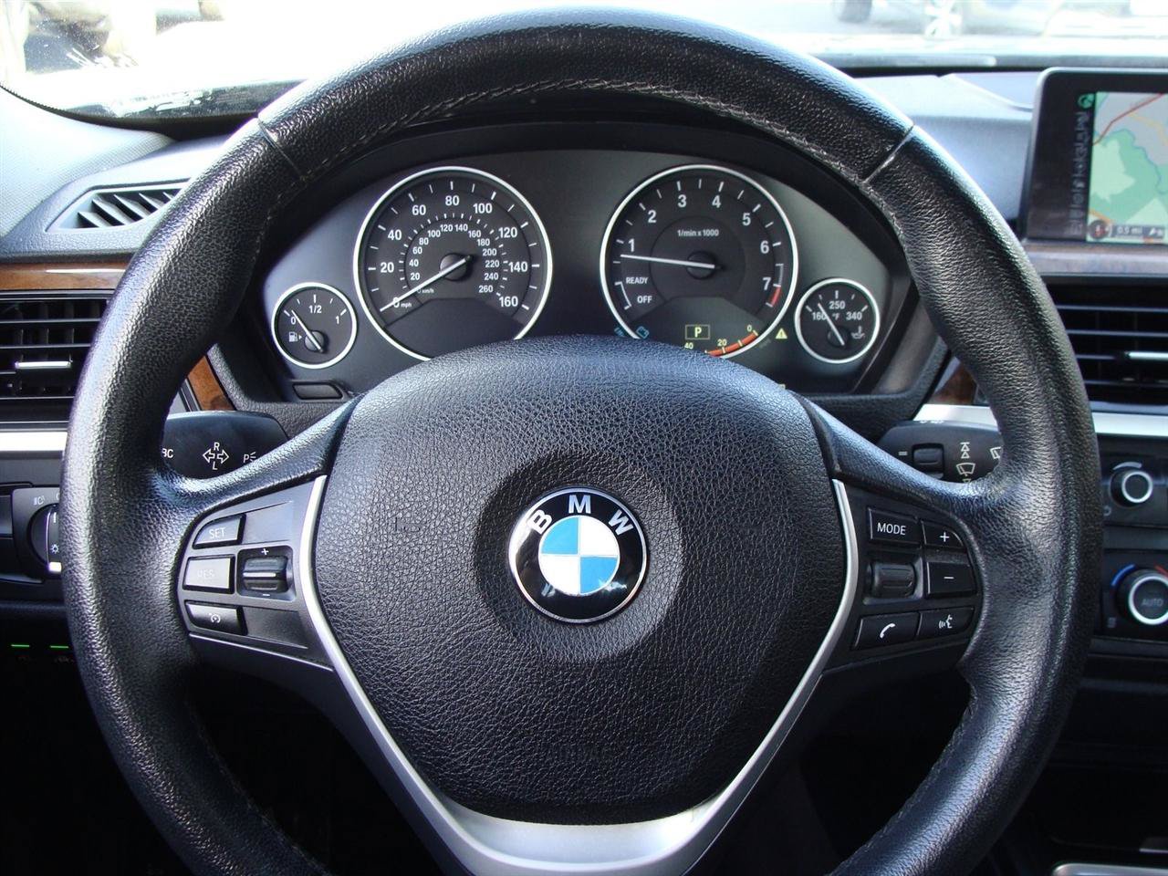 Used 2015 BMW 328i xDrive Sedan AWD/4WD image 15