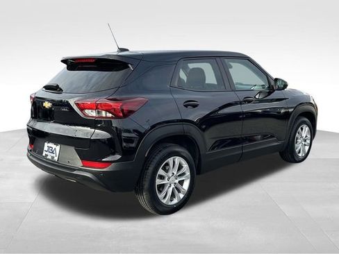 Used 2021 Chevrolet TrailBlazer LS image 25