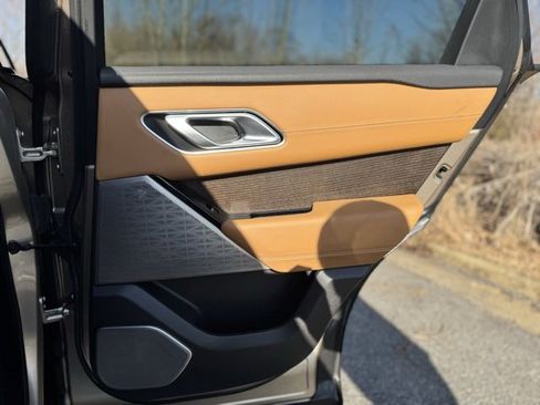 Used 2022 Land Rover Range Rover Velar R-Dynamic HSE image 15