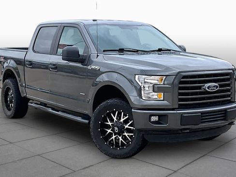 Used 2017 Ford F150 XL w/ Equipment Group 101A Mid AWD/4WD image 3