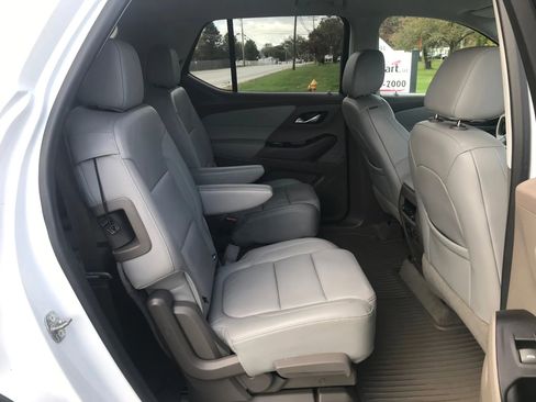 Used 2020 Chevrolet Traverse LT w/ LT Premium Package image 55