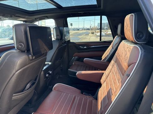 Used 2024 GMC Yukon Denali Ultimate AWD/4WD image 24