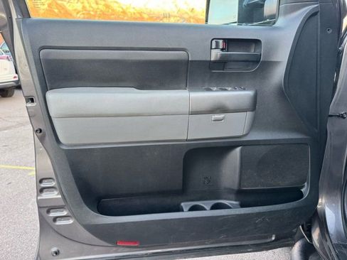 Used 2011 Toyota Tundra 4x4 Double Cab w/ SR5 Pkg image 11