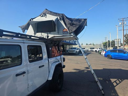 Used 2023 Jeep Gladiator Mojave w/ Cold Weather Group image 3