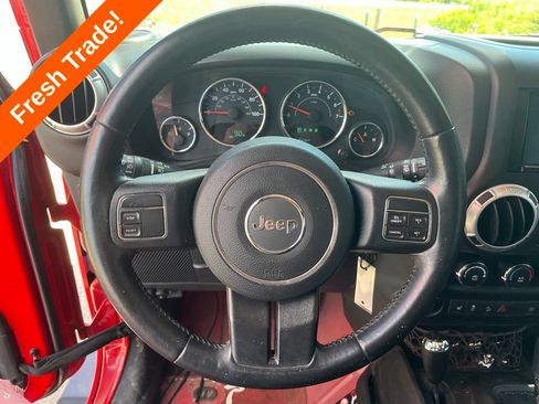Used 2017 Jeep Wrangler Unlimited Rubicon AWD/4WD image 18