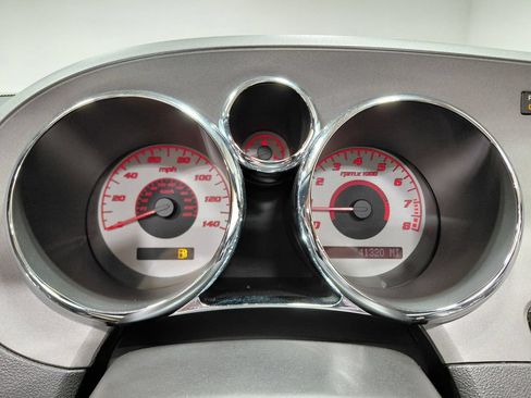 Used 2007 Pontiac Solstice Convertible w/ Premium Package RWD image 30