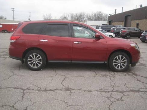 Used 2014 Nissan Pathfinder S AWD/4WD image 4