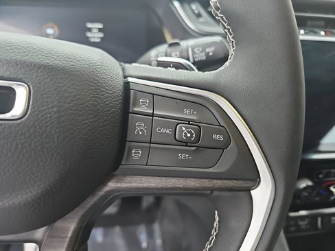 New 2025 Jeep Grand Cherokee L Limited image 20