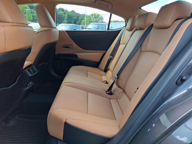 Used 2023 Lexus ES 350 w/ Premium Package FWD image 19