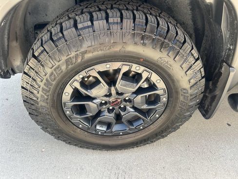 Used 2022 Nissan Frontier PRO-4X w/ Pro-4X Premium Package AWD/4WD image 16