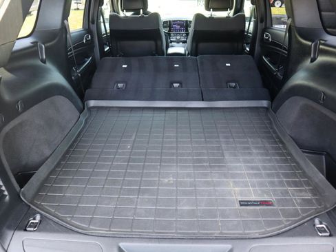 Used 2019 Jeep Grand Cherokee Laredo w/ 18" Wheel & 8.4" Radio Group image 53