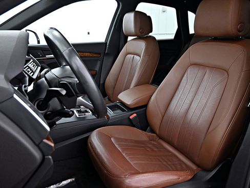 Used 2018 Audi Q5 2.0T Premium Plus w/ Premium Plus Package image 5