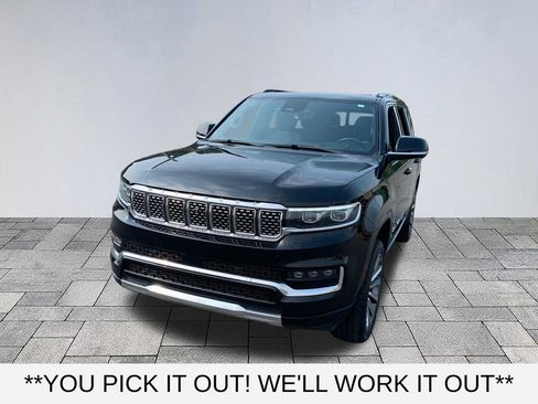 Used 2023 Jeep Grand Wagoneer Series II w/ Flexible Seating Group AWD/4WD image 3