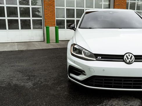 Used 2019 Volkswagen Golf R 4-Door AWD/4WD image 32