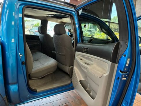 Used 2007 Toyota Tacoma PreRunner RWD image 27