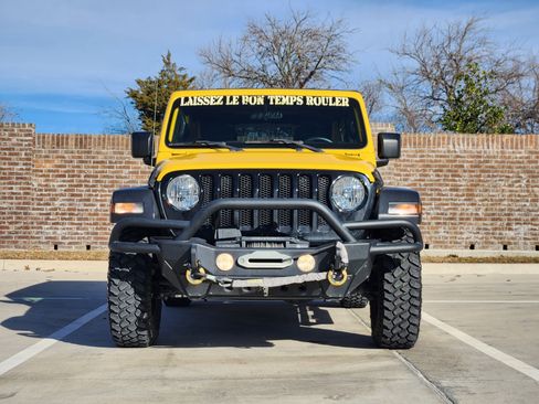 Used 2021 Jeep Wrangler Unlimited Sport image 2