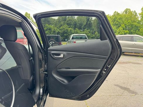 Used 2015 Dodge Dart SE w/ Convenience Group FWD image 15