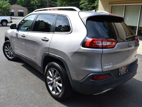 Used 2018 Jeep Cherokee Limited AWD/4WD image 6