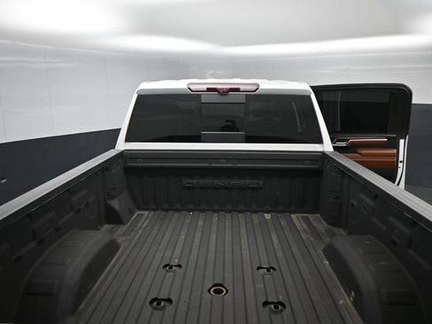 Used 2024 GMC Sierra 2500 Denali Ultimate w/ Max Trailering Package AWD/4WD image 4