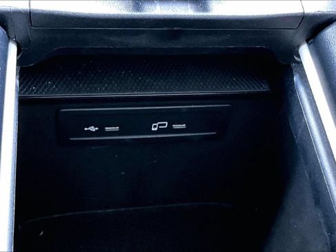 Used 2021 Mercedes-Benz GLC 300 image 16