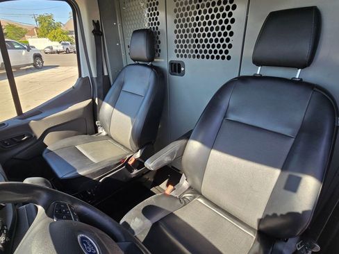 Used 2020 Ford Transit 250 Medium Roof RWD image 19