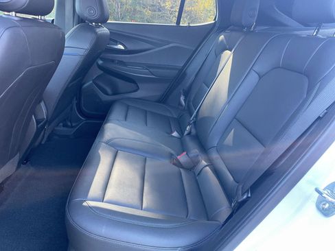 Used 2025 Buick Envista Sport Touring image 22