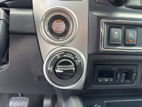 Used 2018 Nissan Titan PRO-4X w/ Pro-4x Convenience Package image 50