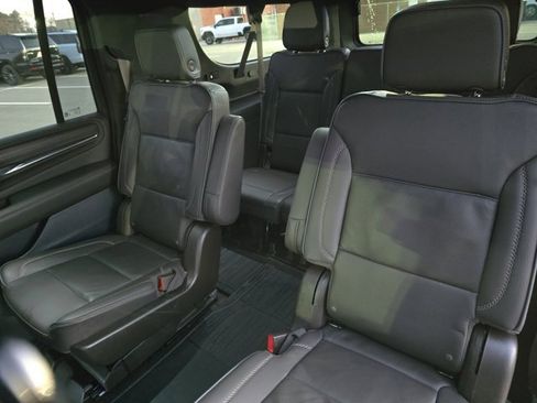 Used 2023 GMC Yukon XL Denali w/ Max Trailering Package image 15