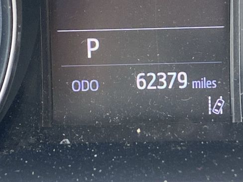 Used 2021 Toyota C-HR LE FWD image 12