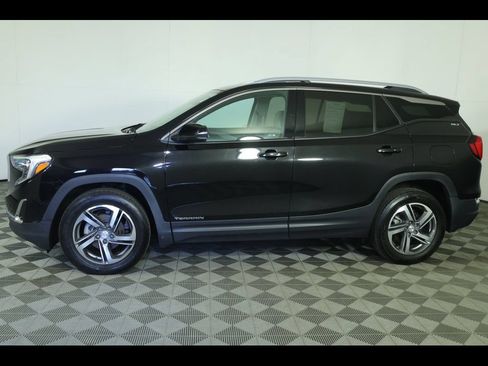 Used 2021 GMC Terrain SLT w/ Infotainment Package II AWD/4WD image 17