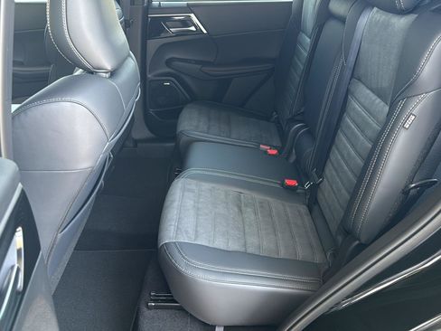 New 2026 Mitsubishi Outlander LE FWD image 24