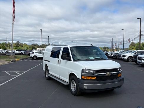 Used 2019 Chevrolet Express 2500 w/ Driver Convenience Package RWD image 3