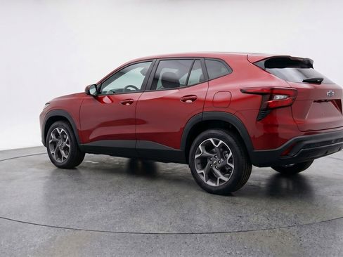 Used 2025 Chevrolet Trax LT w/ LT Convenience Package FWD image 6
