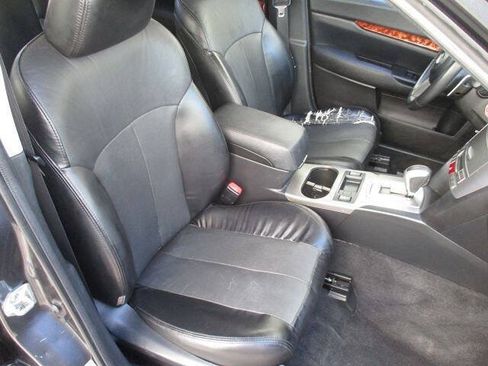 Used 2011 Subaru Outback 2.5i Limited AWD/4WD image 10