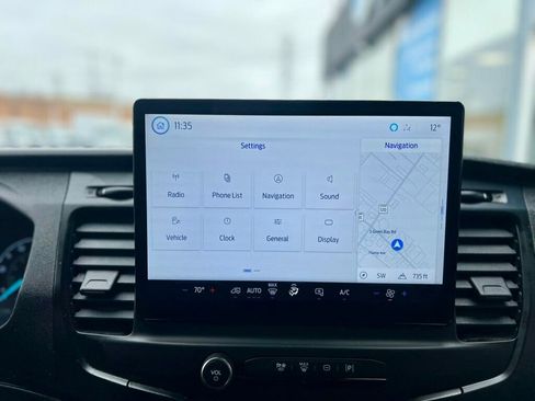 Used 2023 Ford E-Transit T-350 image 18