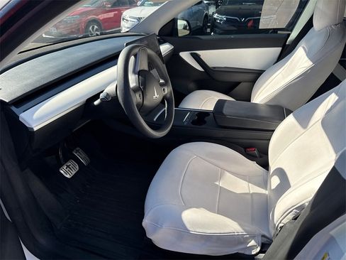 Used 2021 Tesla Model Y Long Range image 22