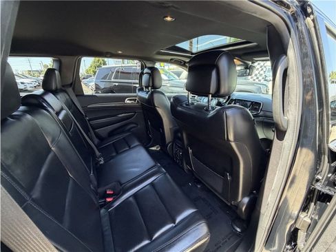 Used 2020 Jeep Grand Cherokee Limited AWD/4WD image 28