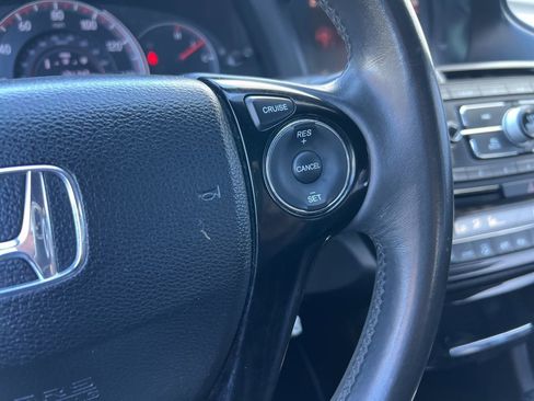 Used 2017 Honda Accord Sport image 36