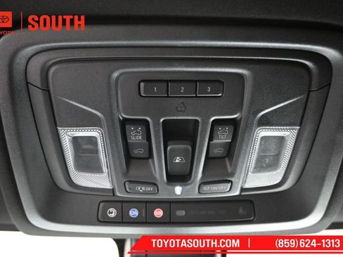 Used 2022 GMC Sierra 2500 AT4 w/ AT4 Premium Plus Package AWD/4WD image 26