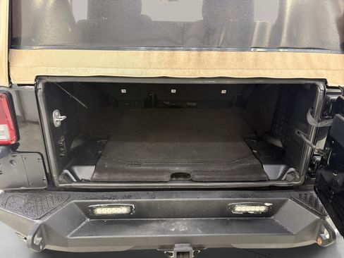 Used 2018 Jeep Wrangler Unlimited Sport w/ Connectivity Group image 24