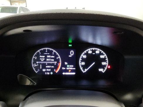 Used 2024 Honda HR-V LX image 13