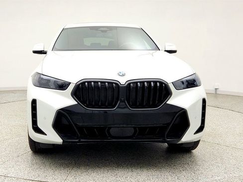 Used 2025 BMW X6 xDrive40i w/ Climate Comfort Package AWD/4WD image 2
