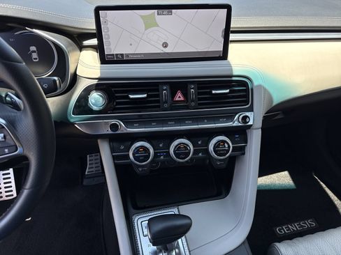 Used 2023 Genesis G70 2.0T w/ Sport Prestige Package RWD image 29