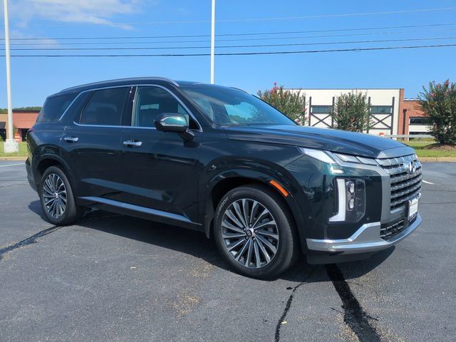 Used 2023 Hyundai Palisade Calligraphy w/ Cargo Package FWD image 2